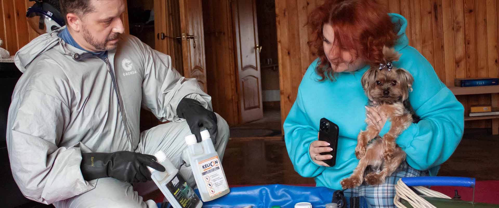 фото: Уничтожение блох в помещениях, домах и квартирах по рабочем поселке Московской области Монино и области.